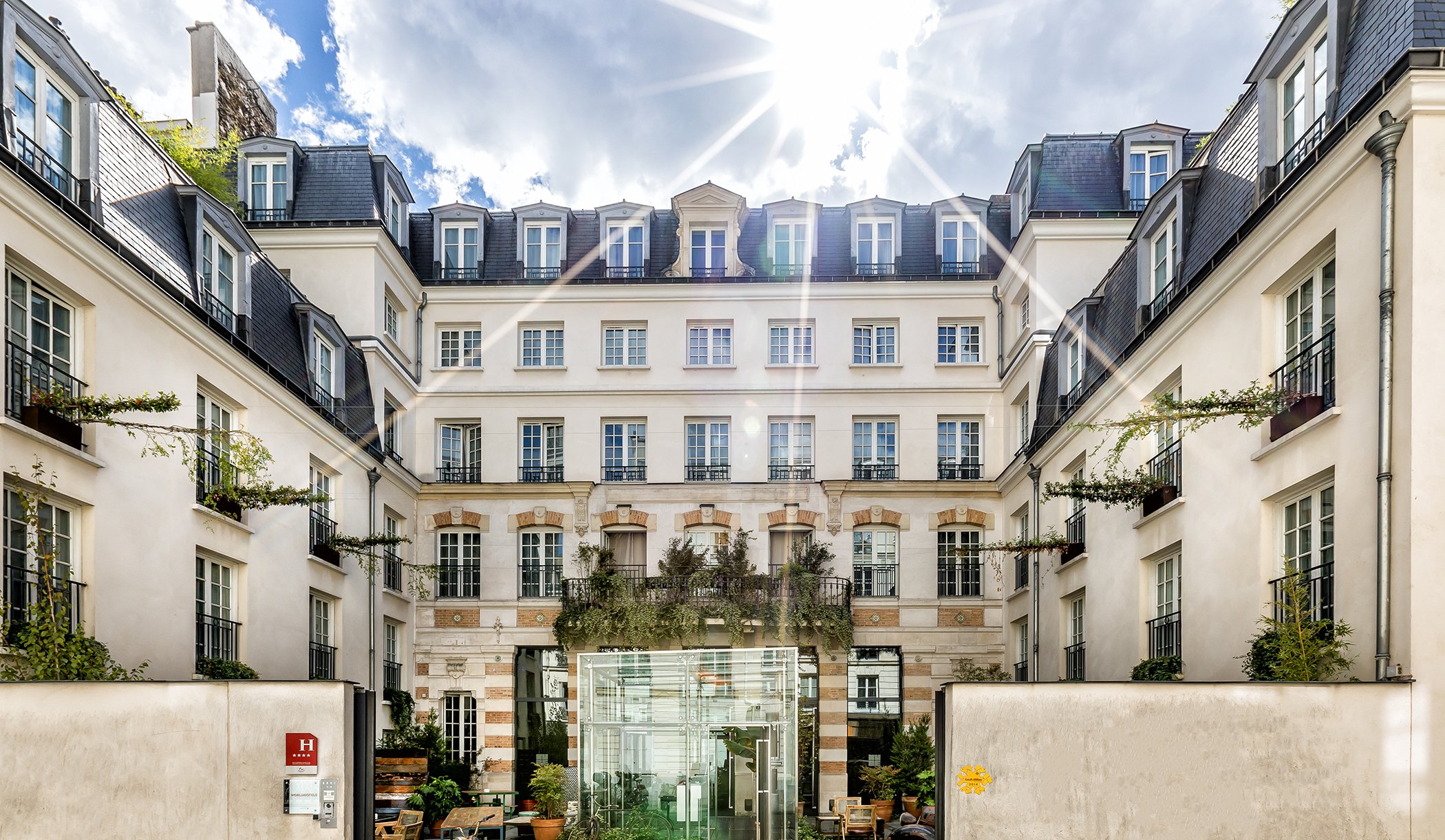 Kube Hotel Paris - Facade